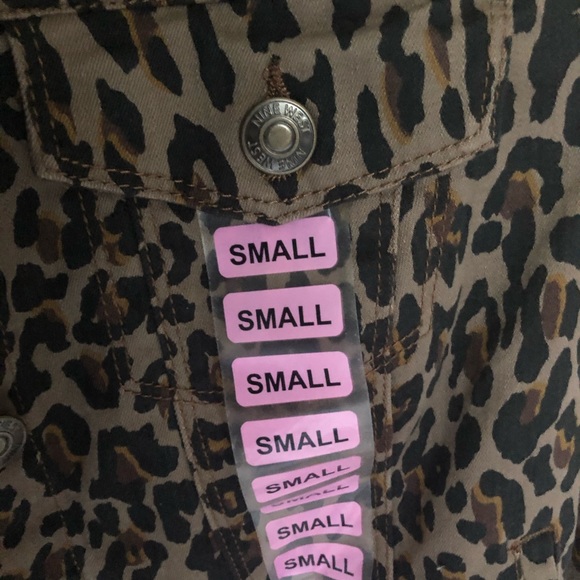 Cheetah Bengal Print Tan Sharp Denim Jean Jacket - Picture 4 of 13